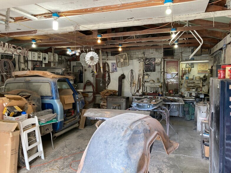 More Photos Of 22413 Highway C, Lawson Specialty For Sale