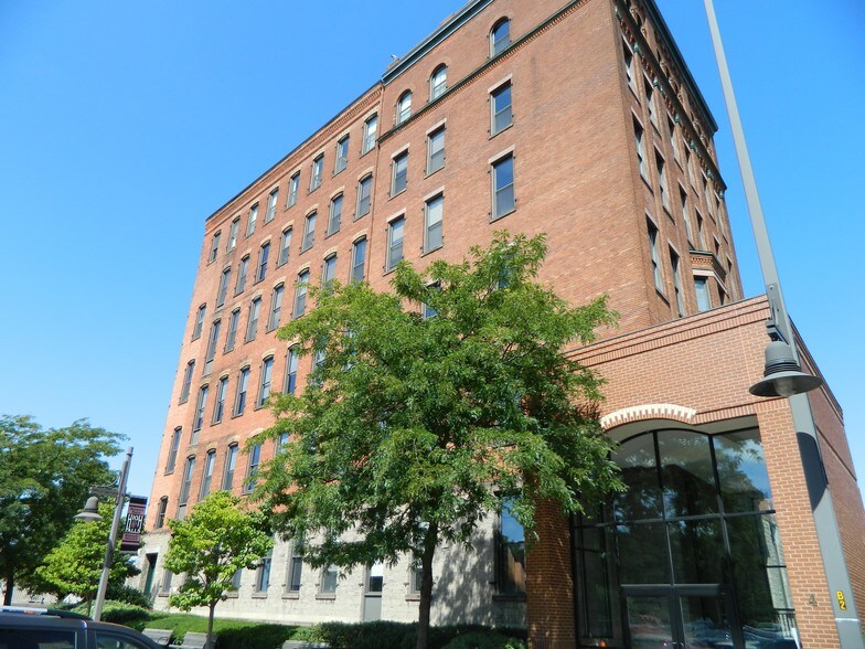 More Photos Of 4 Commercial St, Rochester Loft Creative Space For Lease