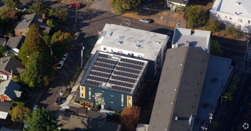 More Photos Of 330 NE Dekum St, Portland Apartments For Sale