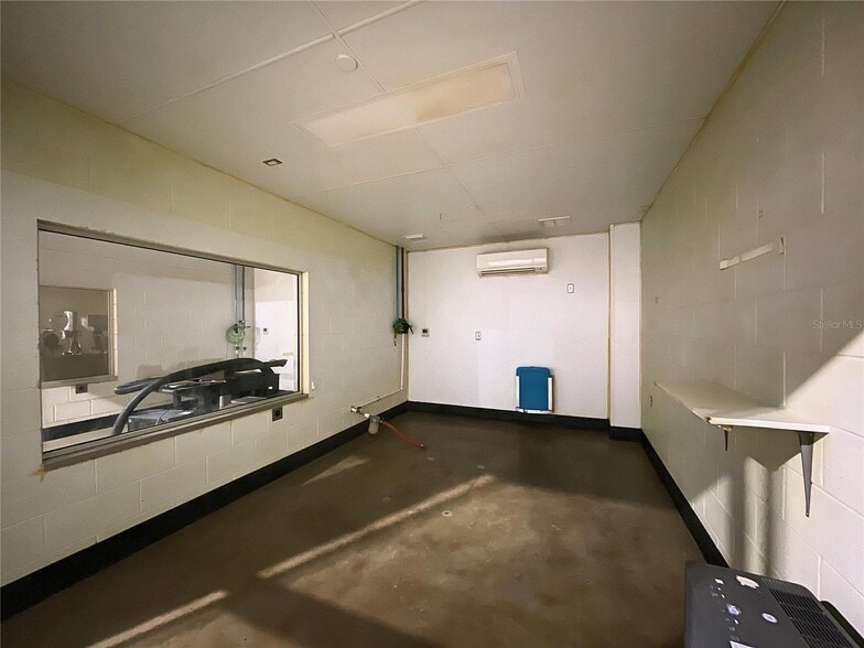 More Photos Of 1832 S Dimensions Ter, Homosassa Warehouse For Sale