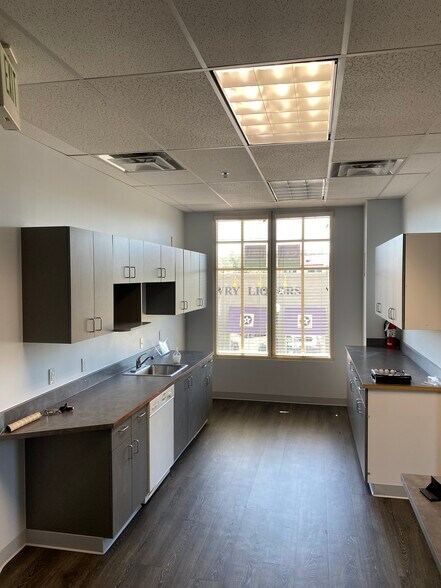 More Photos Of 200 Quebec St, Denver Unknown For Lease