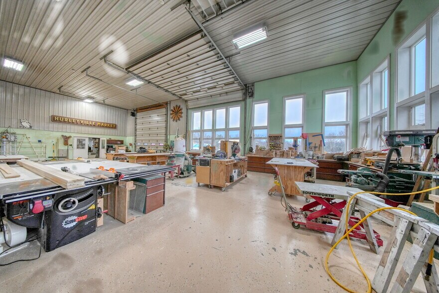 More Photos Of 26 Holland rd, Ferndale Manufacturing For Sale