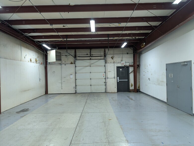 More Photos Of 4085 Pepperell Way, Dublin Distribution For Sale