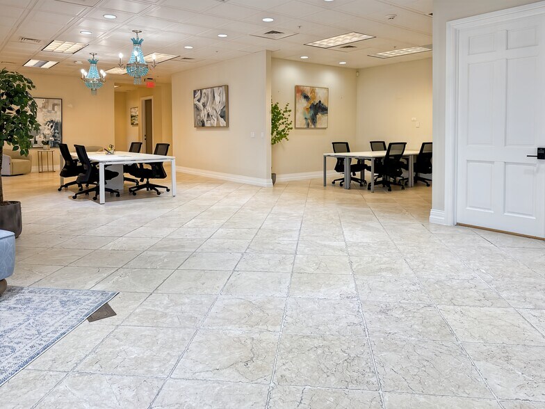 More Photos Of 3501 N Ocean Dr, Hollywood Coworking Space