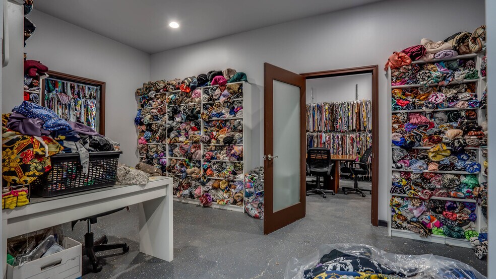 More Photos Of 3232 E Olympic Blvd, Los Angeles Warehouse For Sale