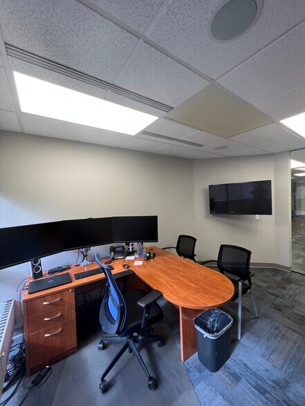 More Photos Of 8301 E Prentice Ave, Greenwood Village Office For Sale