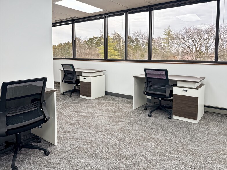 More Photos Of 5000 Cedar Plaza Pky, Saint Louis Coworking Space