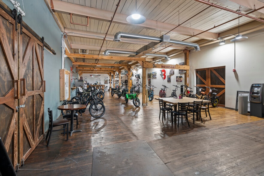 More Photos Of 500 Bridge St, Weissport Restaurant For Sale