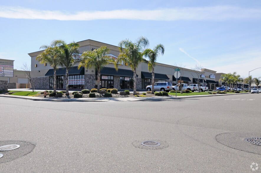 Primary Photo Of 450 Glass Ln, Modesto Warehouse For Lease