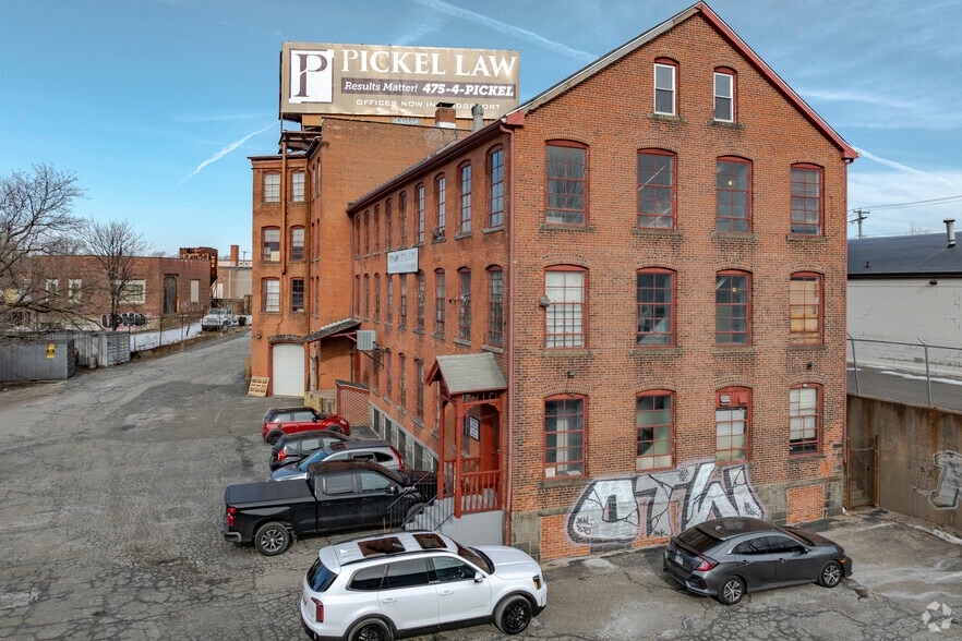 Primary Photo Of 25 Wells St, Bridgeport Distribution For Lease