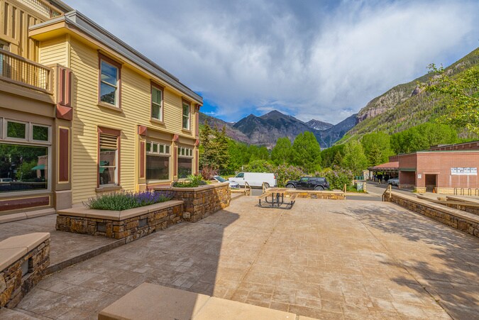 More Photos Of 238 E Colorado Ave, Telluride Office For Sale