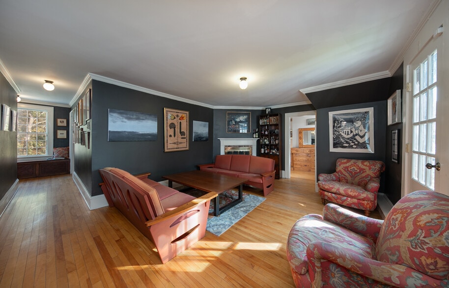 More Photos Of 95 Middletown Rd, South Londonderry Restaurant For Sale