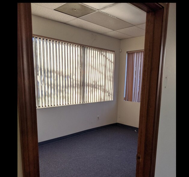 More Photos Of 501 Main St, Monroe Medical For Lease