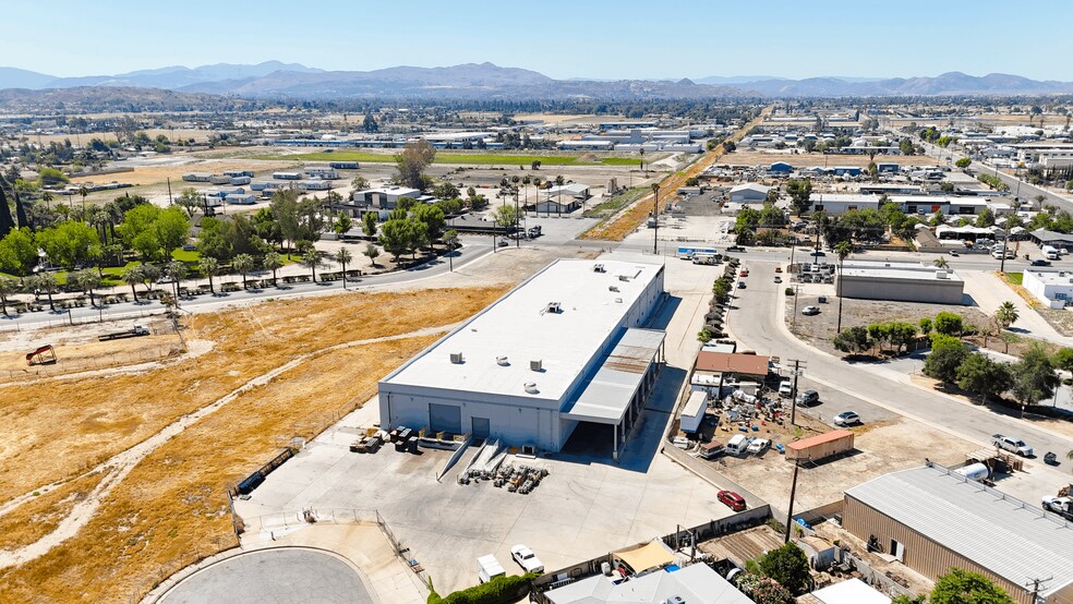 More Photos Of 139 Kellam Ave, San Jacinto Distribution For Sale