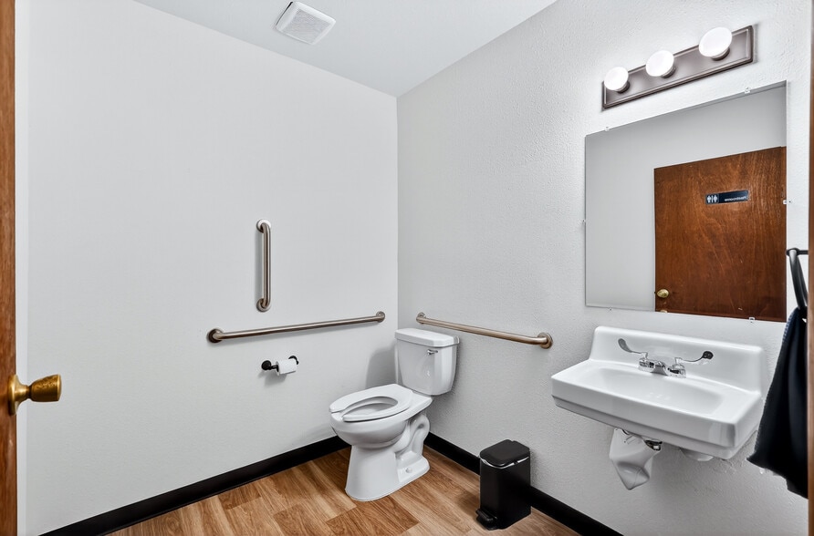 More Photos Of 5503 N Wall St, Spokane Freestanding For Lease