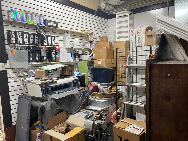 More Photos Of 124 E Superior St, Alma Storefront Retail Office For Sale