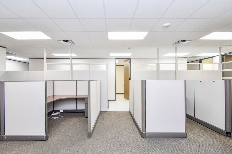 More Photos Of 15366 Park Row, Houston Office For Lease