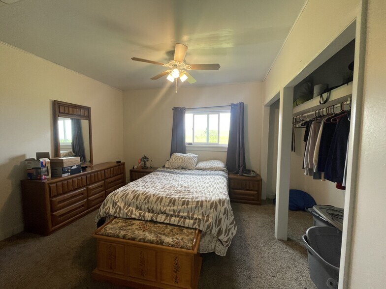 More Photos Of 1730 US Highway 287, Lander Self Storage For Sale