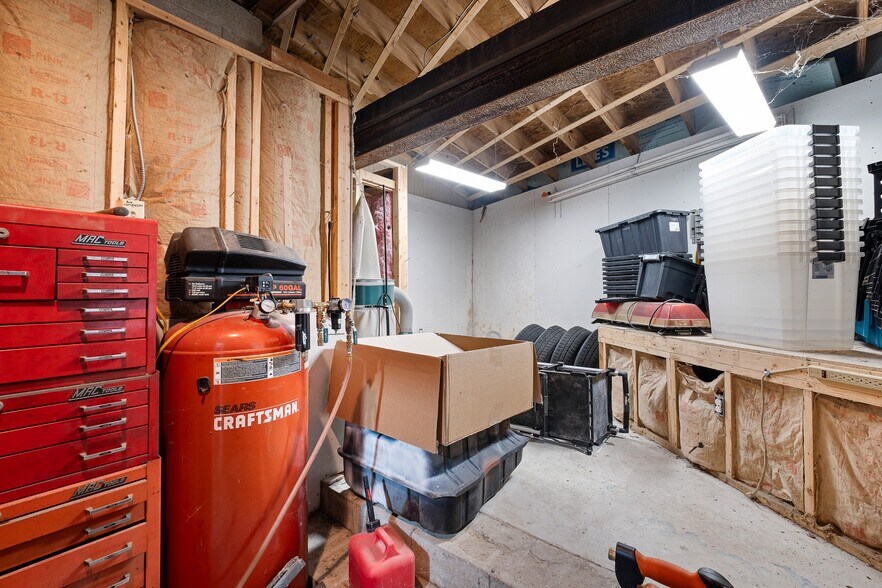 More Photos Of 2913 Creek Rd, Yorklyn Specialty For Sale