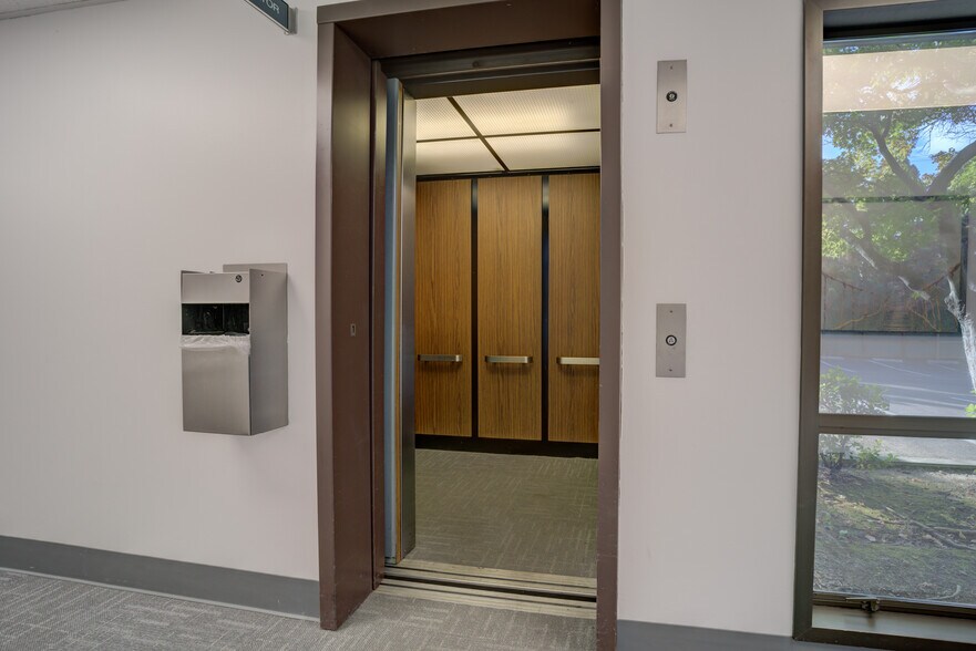 More Photos Of 2650 21st St, Sacramento Medical For Lease