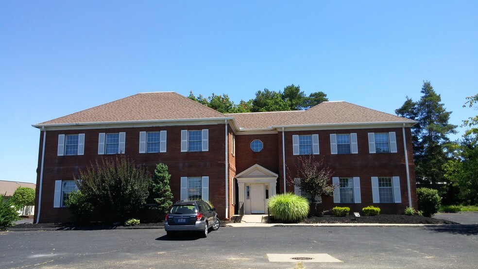 More Photos Of 10235 Brecksville Rd, Brecksville Office For Lease