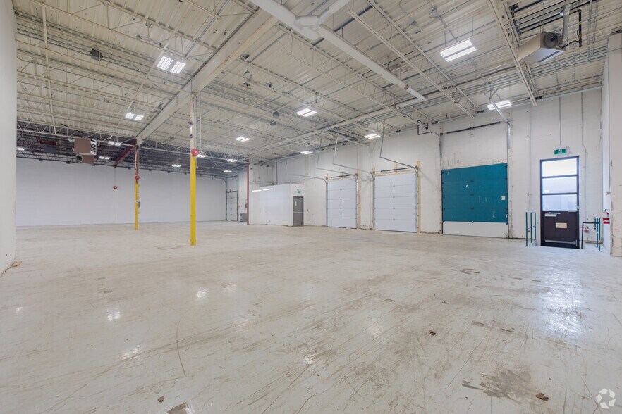 More Photos Of 50-70 Novopharm Ct, Toronto Warehouse For Sale