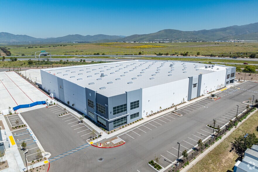 More Photos Of 8830 Cypress Ct, San Diego Warehouse For Sale