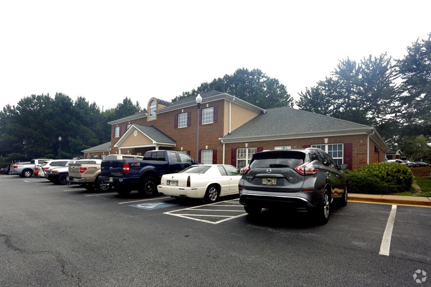 More Photos Of 3745 Cherokee St, Kennesaw Medical For Lease