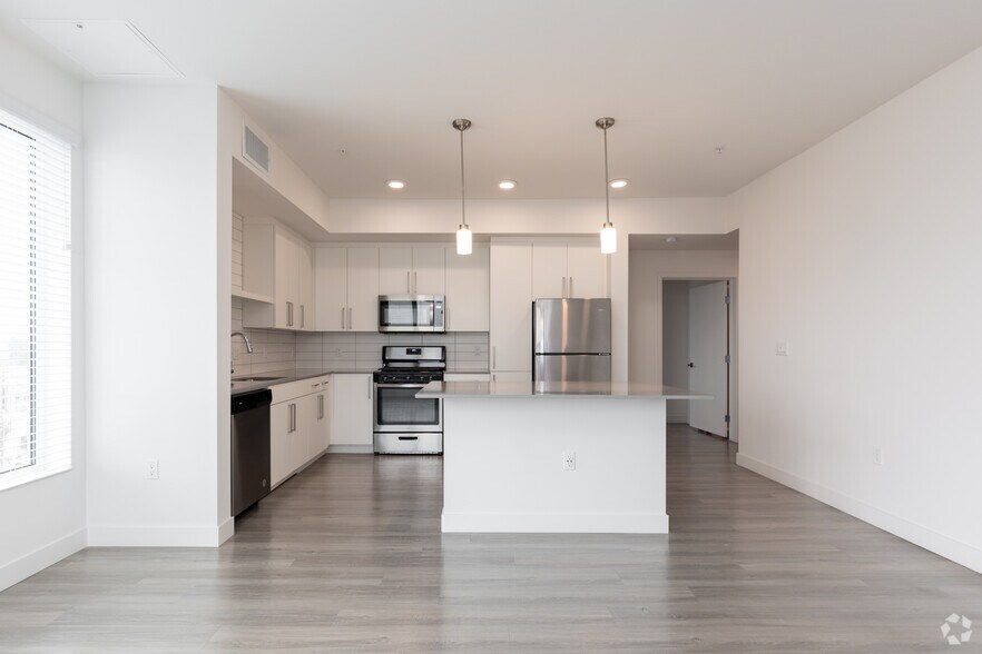 More Photos Of 11311 Chandler Blvd, North Hollywood Apartments For Lease