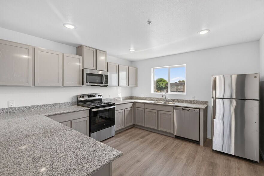 More Photos Of 2301 Seco Adobe Cir, North Las Vegas Apartments For Sale