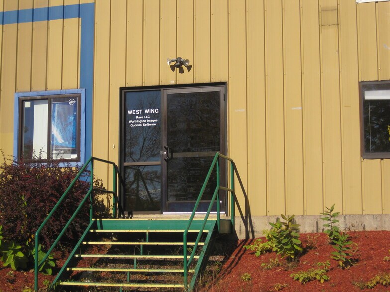 More Photos Of 450 Weaver St, Winooski Warehouse For Lease