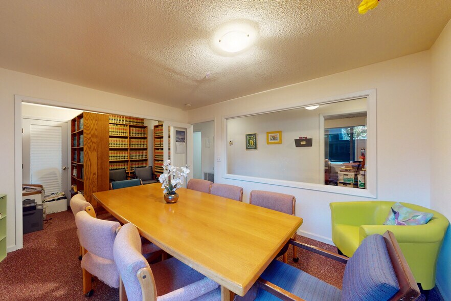 More Photos Of 54 Railroad Ave, Richmond Office Residential For Sale