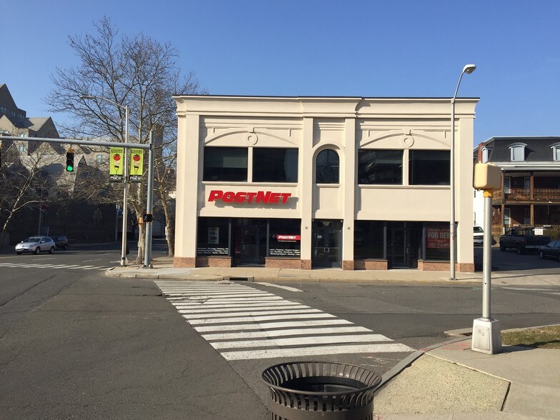 More Photos Of 680 E Main St, Stamford Office For Lease