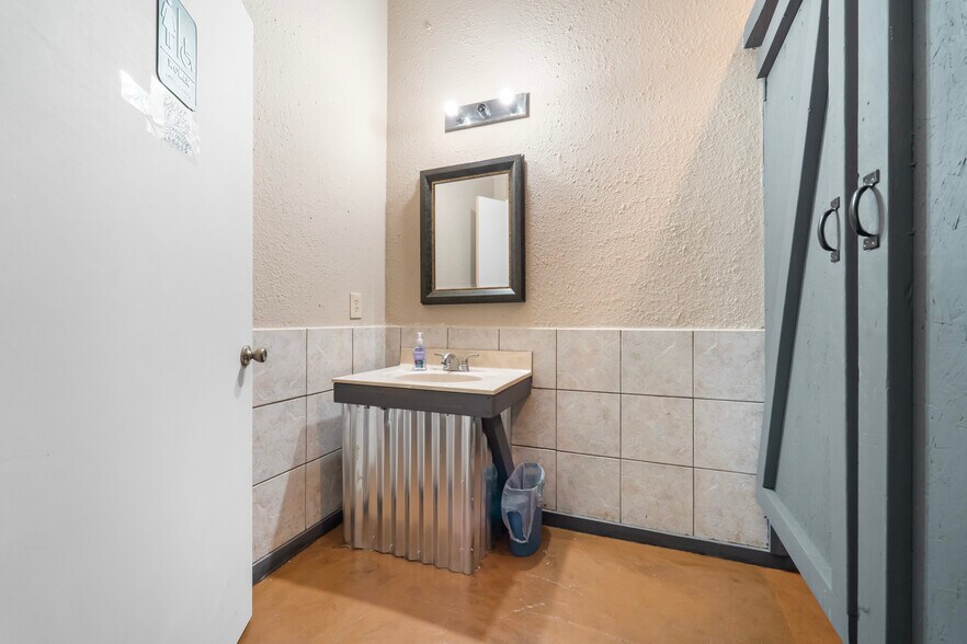 More Photos Of 473 Highway W, Eldon Storefront Retail Residential For Sale