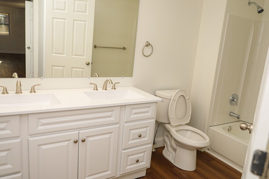 More Photos Of 643 Highway 9 S, Dawsonville Office Residential For Sale