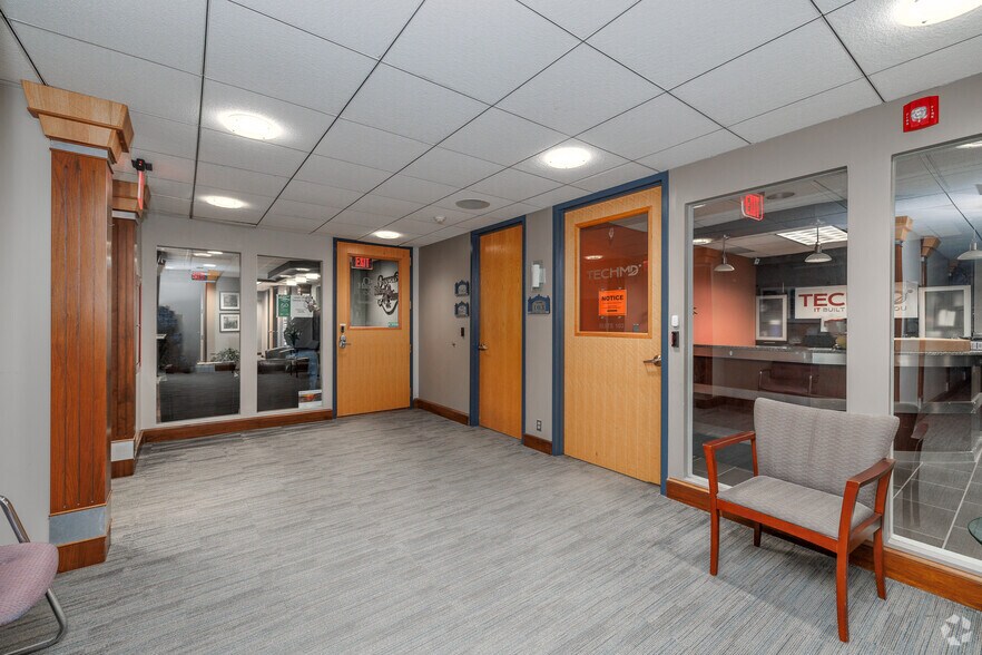 More Photos Of 111 Grant Ave, Endicott Office For Sale