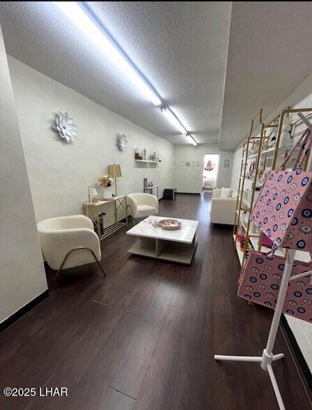 More Photos Of 2159 McCulloch Blvd N, Lake Havasu City Storefront Retail Office For Lease