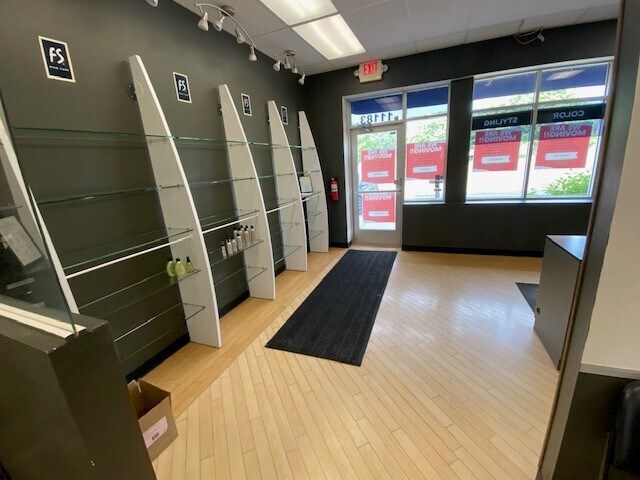 More Photos Of 11175 N Commerce Dr, Champlin Unknown For Lease