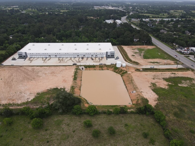 More Photos Of 17716 Waller-Tomball rd, Tomball Warehouse For Lease