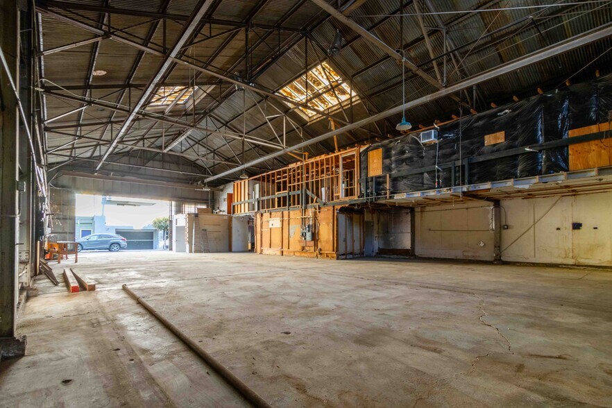More Photos Of 50 Juniper St, San Francisco Warehouse For Sale