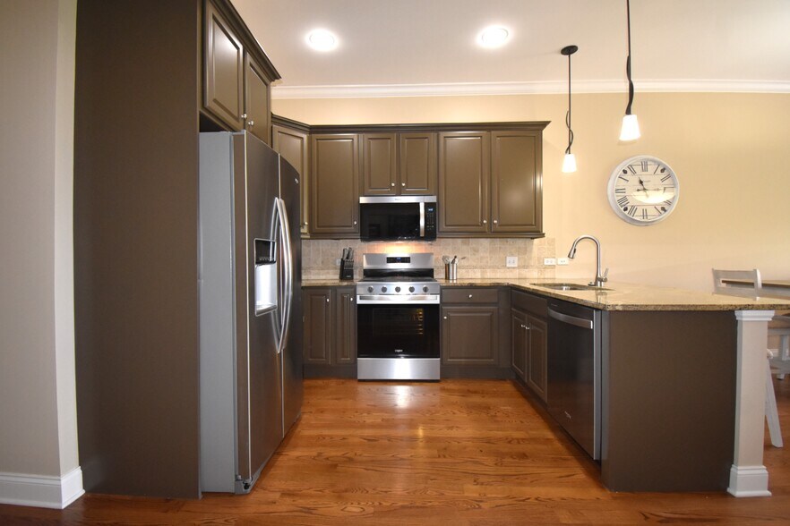 More Photos Of 219 White St, Frankfort Office Residential For Sale