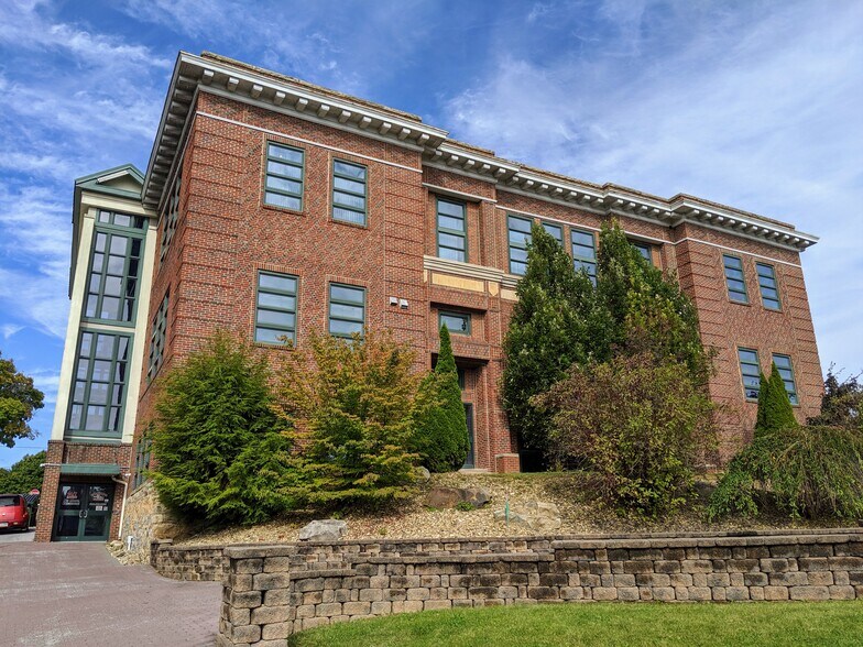 More Photos Of 313 W High St, Ebensburg Medical For Lease