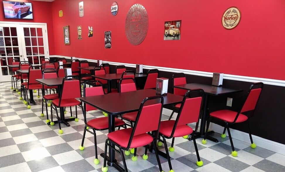 More Photos Of 402-406 Spring St N, Sparta Unknown For Sale