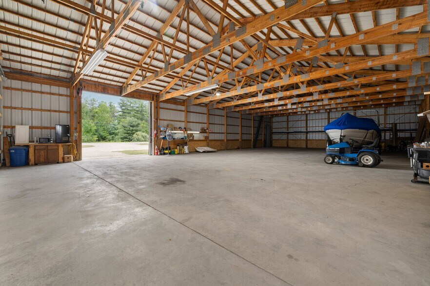 More Photos Of 11891 S East Torch Lake Dr, Alden Freestanding For Sale