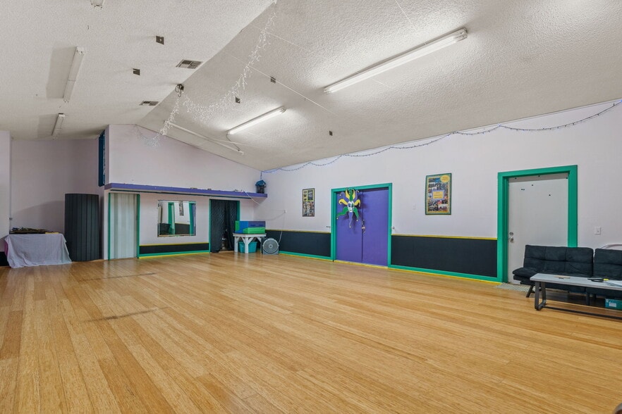 More Photos Of 6950 W Homosassa Trl, Homosassa General Retail For Sale