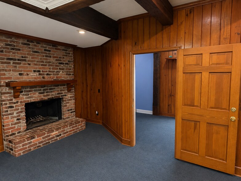 More Photos Of 1080 Sandtown Rd SW, Marietta Manufacturing For Lease