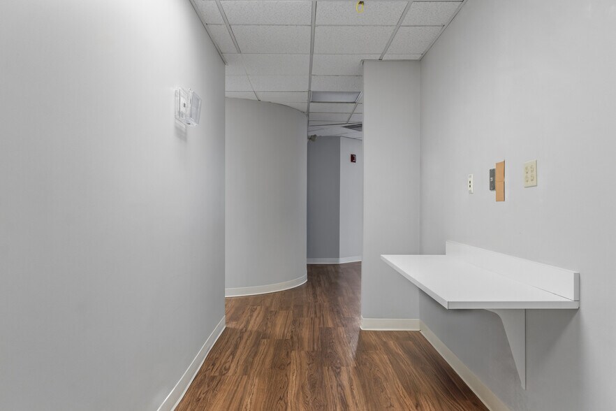 More Photos Of 320 Phillips St, North Kingstown Medical For Sale