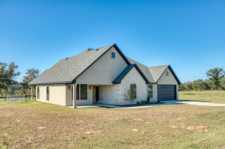 More Photos Of 2261 TX-276, Emory Specialty For Sale