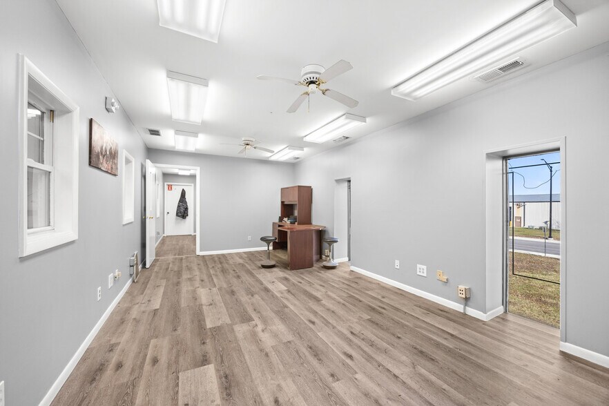 More Photos Of 1005 Geneva St, Shorewood Warehouse For Sale