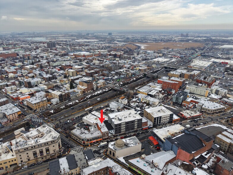 More Photos Of 507 32nd St, Union City Storefront Retail Office For Sale